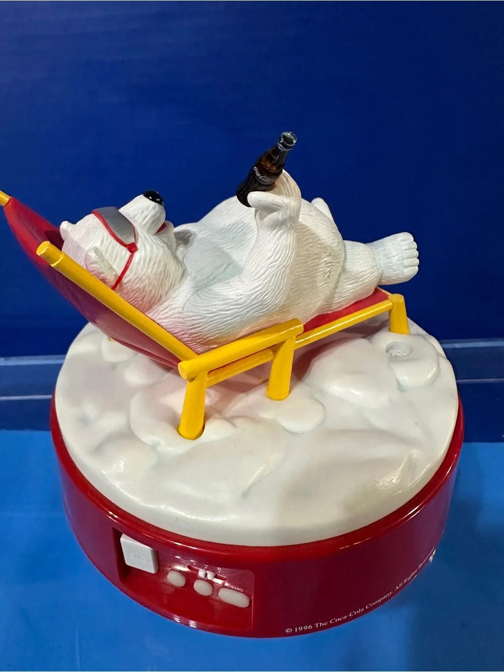 Coca-Cola Polar Bear Vintage 1996 Alarm Clock Lounging in Chair w/Coke Bottle